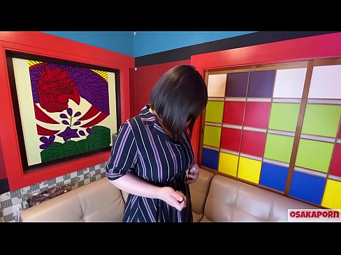 ❤️ Japana karulo kun grandaj matoj masturbas per seksaj ludiloj kaj havas orgasmon. Ŝi parolas en intervjuo pri sia fika sperto. Grandegaj mancoj kaj harplena kuketo laŭte ĝemante. Osakaporn ️ Pornvideo ĉe porno eo.assistentai.ru ❌❤