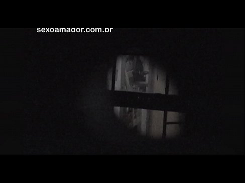 ❤️ Blondie estas sekrete filmita fare de najbara voyeur kaŝita malantaŭ kavaj brikoj ️ Pornvideo ĉe porno eo.assistentai.ru ❌❤
